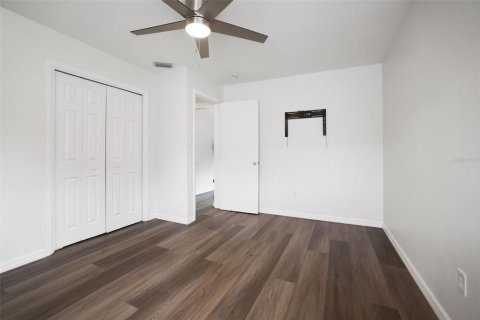House in Dunedin, Florida 2 bedrooms, 91.04 sq.m. № 1913879 - photo 13