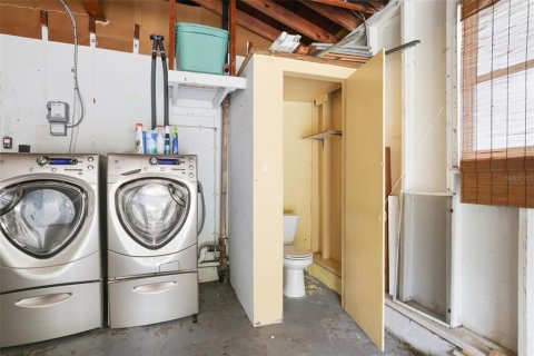 House in Dunedin, Florida 2 bedrooms, 91.04 sq.m. № 1913879 - photo 24