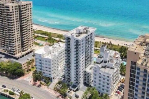 Снять в аренду кондоминиум в Майами-Бич, Флорида 1 спальня, 87.89м2, № 2079413 - фото 15
