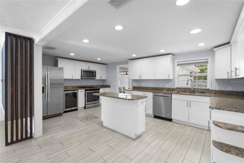 Casa en venta en Sarasota, Florida, 2 dormitorios, 119.01 m2 № 1684987 - foto 15