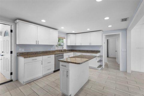 Casa en venta en Sarasota, Florida, 2 dormitorios, 119.01 m2 № 1684987 - foto 17