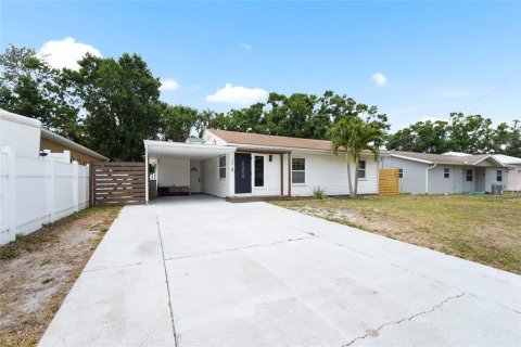Casa en venta en Sarasota, Florida, 2 dormitorios, 119.01 m2 № 1684987 - foto 2