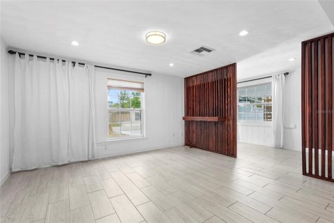 Casa en venta en Sarasota, Florida, 2 dormitorios, 119.01 m2 № 1684987 - foto 11