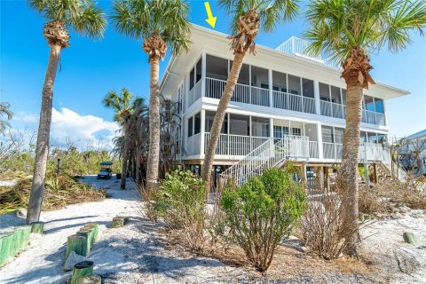 Condominio en venta en Placida, Florida, 3 dormitorios, 145.67 m2 № 1725744 - foto 1