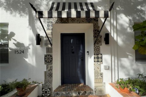 Apartment in Miami Beach, Florida 1 bedroom, 78.97 sq.m. № 2002744 - photo 3