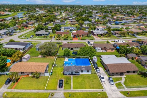 Casa en venta en Miami, Florida, 3 dormitorios, 154.78 m2 № 2176596 - foto 5