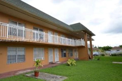 Condominio en venta en Miami Gardens, Florida, 41.81 m2 № 1952703 - foto 5