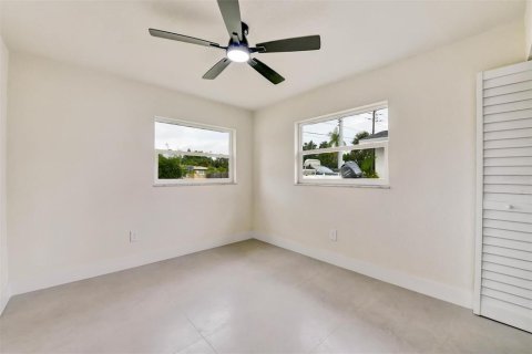 Villa ou maison à vendre à Clearwater, Floride: 4 chambres, 147.81 m2 № 2404659 - photo 24