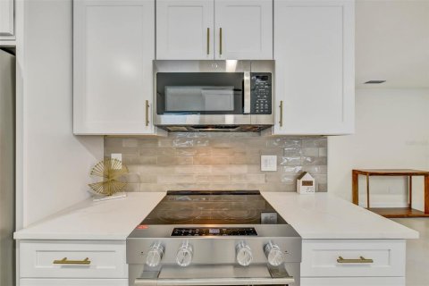 Villa ou maison à vendre à Clearwater, Floride: 4 chambres, 147.81 m2 № 2404659 - photo 11