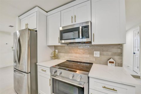 Villa ou maison à vendre à Clearwater, Floride: 4 chambres, 147.81 m2 № 2404659 - photo 10