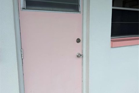 Condominio en venta en Saint Petersburg, Florida, 2 dormitorios, 90.12 m2 № 2118346 - foto 4