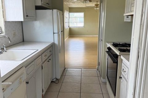 Condominio en venta en Saint Petersburg, Florida, 2 dormitorios, 90.12 m2 № 2118346 - foto 21