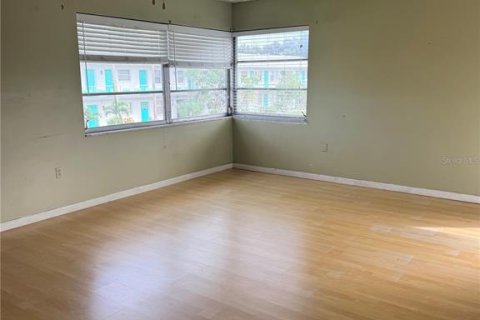 Condominio en venta en Saint Petersburg, Florida, 2 dormitorios, 90.12 m2 № 2118346 - foto 8