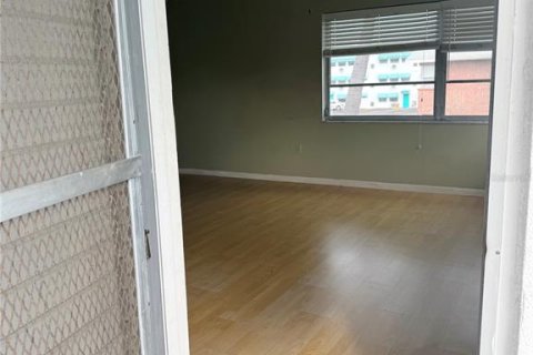 Condominio en venta en Saint Petersburg, Florida, 2 dormitorios, 90.12 m2 № 2118346 - foto 5
