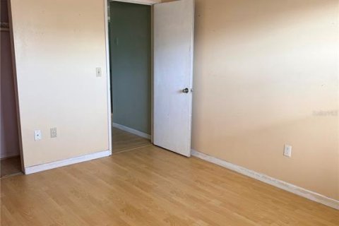 Condominio en venta en Saint Petersburg, Florida, 2 dormitorios, 90.12 m2 № 2118346 - foto 14