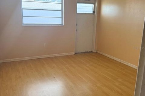 Condominio en venta en Saint Petersburg, Florida, 2 dormitorios, 90.12 m2 № 2118346 - foto 12