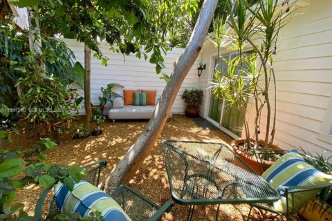 House in Fort Lauderdale, Florida 37.16 sq.m. № 2057497 - photo 8