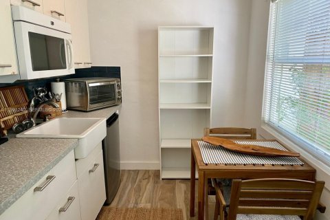 House in Fort Lauderdale, Florida 37.16 sq.m. № 2057497 - photo 6