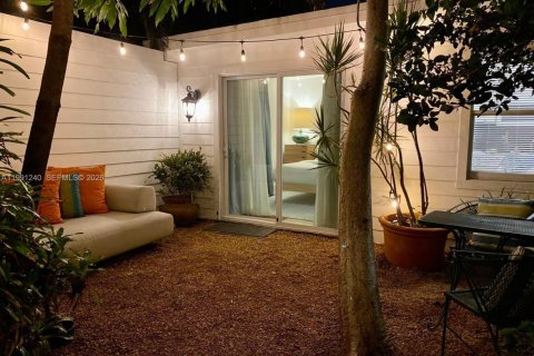 House in Fort Lauderdale, Florida 37.16 sq.m. № 2057497 - photo 7