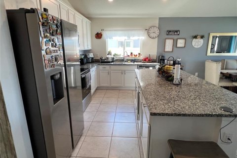 Villa ou maison à vendre à Haines City, Floride: 4 chambres, 157.56 m2 № 1570763 - photo 7