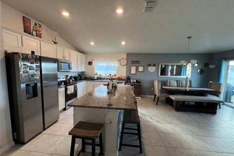 Villa ou maison à vendre à Haines City, Floride: 4 chambres, 157.56 m2 № 1570763 - photo 19