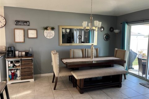 Villa ou maison à vendre à Haines City, Floride: 4 chambres, 157.56 m2 № 1570763 - photo 8