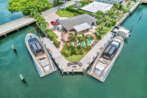 House in Fort Lauderdale, Florida 4 bedrooms, 160.26 sq.m. № 2083408 - photo 8