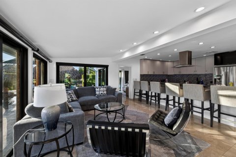 House in Fort Lauderdale, Florida 4 bedrooms, 160.26 sq.m. № 2083408 - photo 30