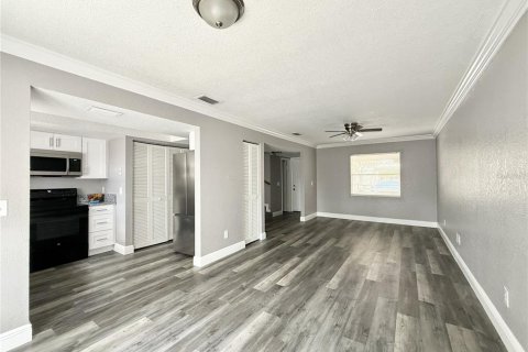 Condo in Tampa, Florida, 2 bedrooms  № 1773721 - photo 11