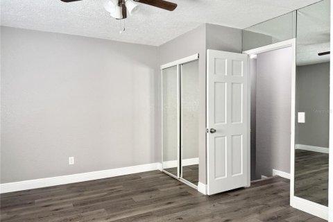 Condo in Tampa, Florida, 2 bedrooms  № 1773721 - photo 17