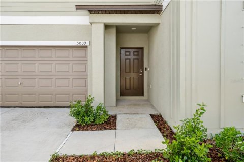 House in Wimauma, Florida 6 bedrooms, 312.34 sq.m. № 2429153 - photo 4