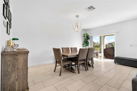 House in Wimauma, Florida 6 bedrooms, 312.34 sq.m. № 2429153 - photo 19