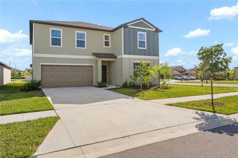 House in Wimauma, Florida 6 bedrooms, 312.34 sq.m. № 2429153 - photo 2