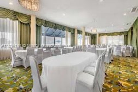Condo in Sunny Isles Beach, Florida  № 1768789 - photo 20