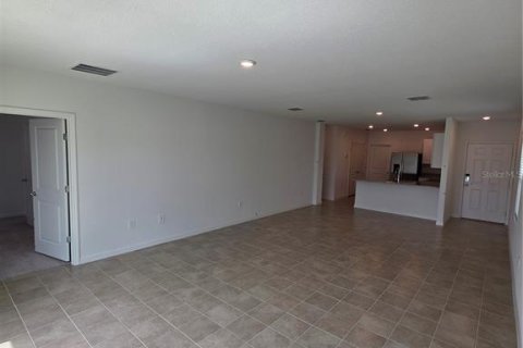 Casa en alquiler en Haines City, Florida, 3 dormitorios, 135.17 m2 № 1900190 - foto 15