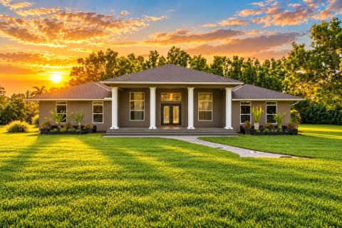 House in Loxahatchee Groves, Florida 4 bedrooms, 244.61 sq.m. № 2357285