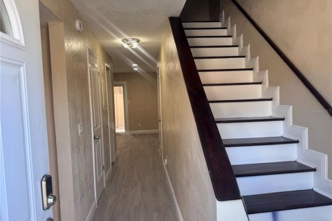Touwnhouse à vendre à Tampa, Floride: 2 chambres, 115.2 m2 № 2415488 - photo 5