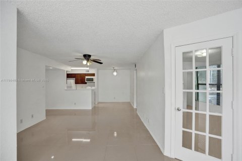 Condo in Davie, Florida, 1 bedroom  № 1890941 - photo 5
