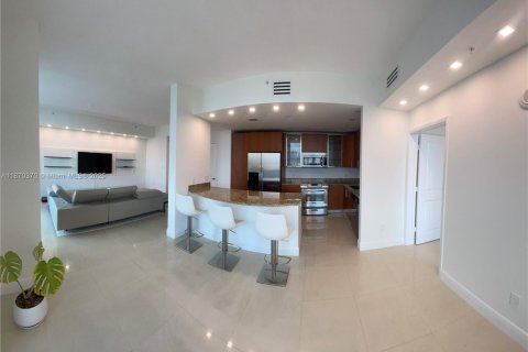 Copropriété à louer à Hallandale Beach, Floride: 1 chambre, 92.44 m2 № 1929852 - photo 4