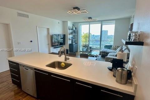 Copropriété à louer à Miami, Floride: 2 chambres, 100.24 m2 № 1999797 - photo 5