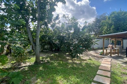 Casa en alquiler en Hollywood, Florida, 1 dormitorio, 124.02 m2 № 1993794 - foto 10