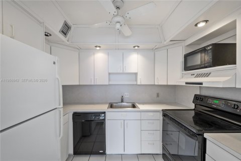 Copropriété à vendre à Marathon, Floride: 2 chambres, 112.78 m2 № 2010713 - photo 6