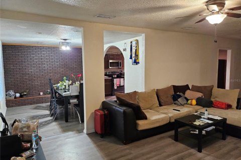 Villa ou maison à vendre à Orlando, Floride: 4 chambres, 222.22 m2 № 1593361 - photo 6