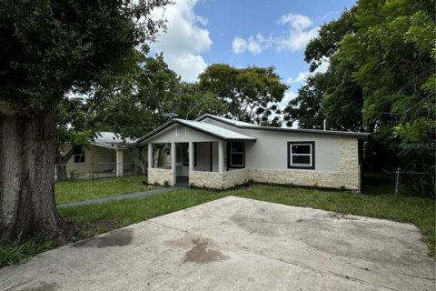 House in Avon Park, Florida 2 bedrooms, 115.2 sq.m. № 1909261 - photo 5