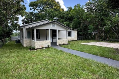 House in Avon Park, Florida 2 bedrooms, 115.2 sq.m. № 1909261 - photo 4