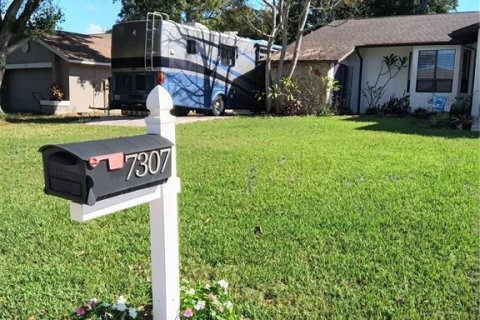House in Hudson, Florida 3 bedrooms, 151.06 sq.m. № 1813705 - photo 17