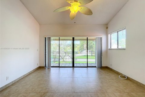 Condominio en venta en Boynton Beach, Florida, 2 dormitorios, 92.53 m2 № 1982547 - foto 16