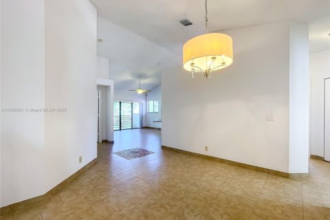 Condominio en venta en Boynton Beach, Florida, 2 dormitorios, 92.53 m2 № 1982547 - foto 7