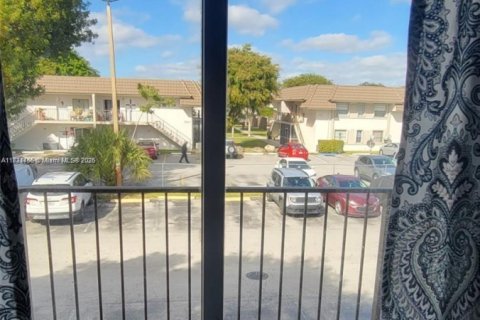 Condominio en venta en Miami, Florida, 2 dormitorios, 75.25 m2 № 2040878 - foto 17