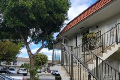 Condominio en venta en Miami, Florida, 2 dormitorios, 75.25 m2 № 2040878 - foto 18